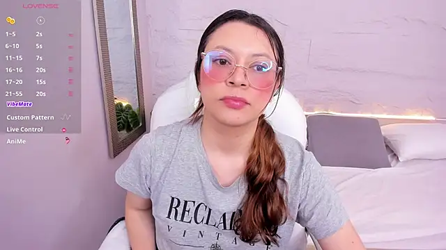 lanna 18  online show from 07-14-26, 12:00