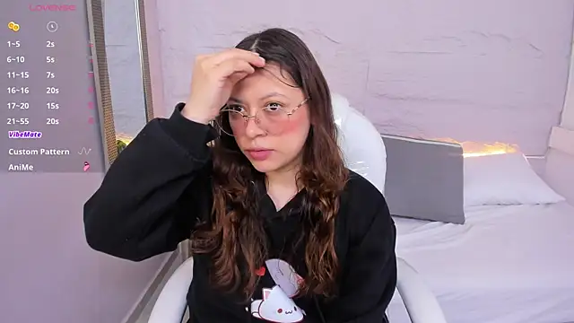 lanna 18  online show from 07-18-26, 11:47