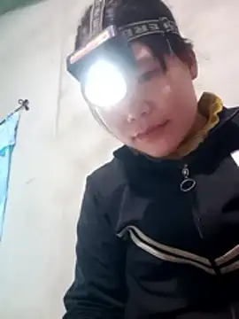 Snapshot of him220 chatting on 01-12-26, 07:46 him220 online show from 01-12-26, 07:46