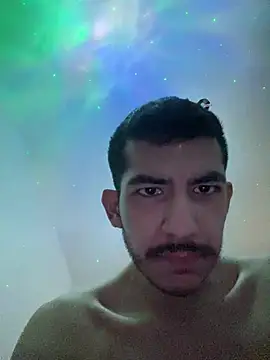 Snapshot of vinihfeh chatting on 05-21-26, 11:23 vinihfeh online show from 05-21-26, 11:23