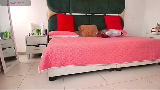 Jessica Beltrann online show from 03-26-26, 07:41