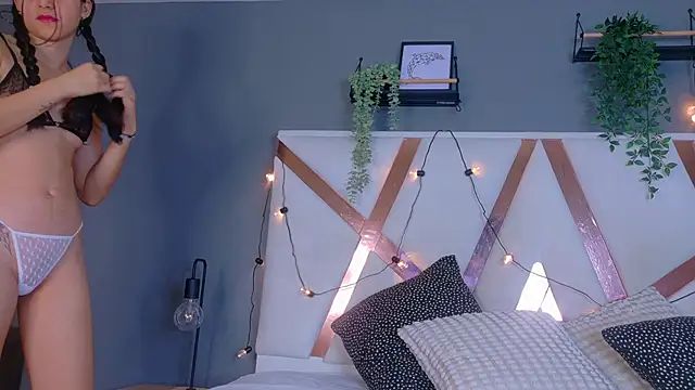 AmberStonne   online show from 02-25-26, 03:05