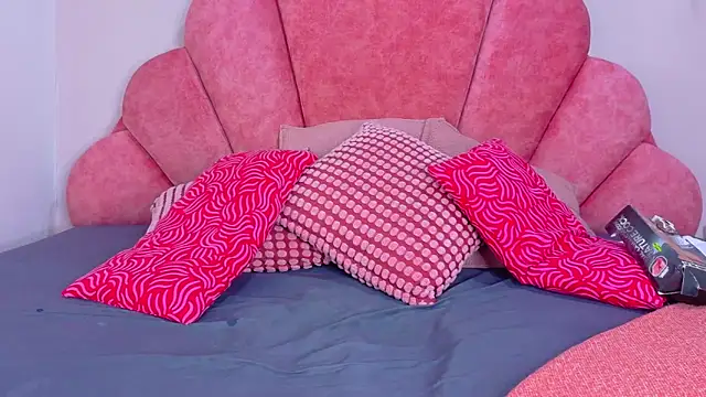 AmberStonne   online show from 04-21-26, 03:02