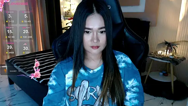 Snapshot of simplykhate chatting on 02-05-26, 01:43 simplykhate online show from 02-05-26, 01:43