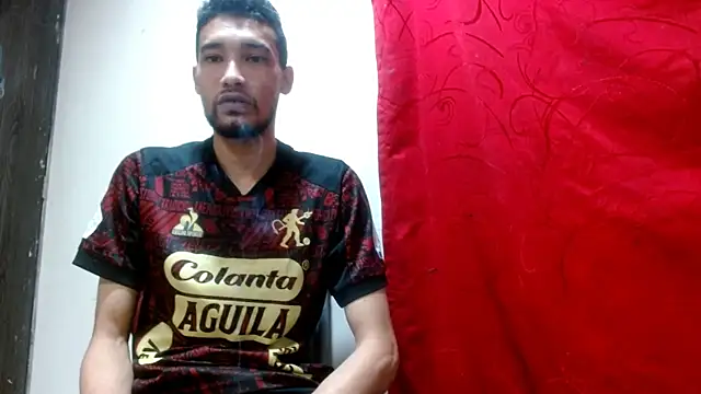 Snapshot of Calientes96 chatting on 01-19-26, 12:47 Calientes96 online show from 01-19-26, 12:47