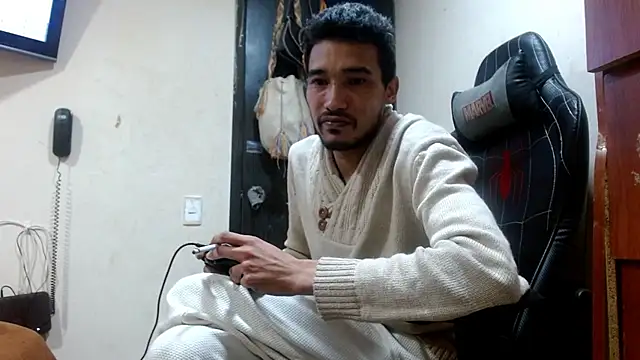 Snapshot of Calientes96 chatting on 02-10-26, 05:22 Calientes96 online show from 02-10-26, 05:22