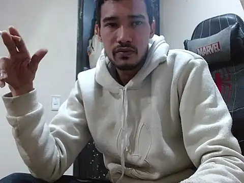 Snapshot of Calientes96 chatting on 02-11-26, 03:55 Calientes96 online show from 02-11-26, 03:55