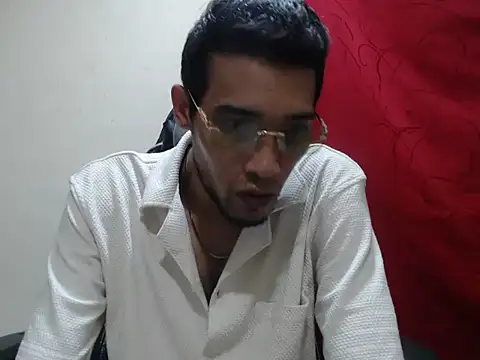 Snapshot of Calientes96 chatting on 02-25-26, 05:50 Calientes96 online show from 02-25-26, 05:50