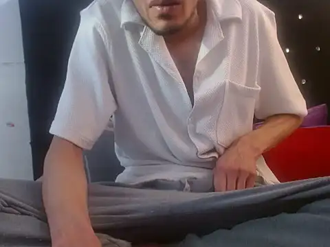 Snapshot of Calientes96 chatting on 02-25-26, 10:08 Calientes96 online show from 02-25-26, 10:08