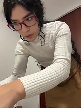 Snapshot of dani_bela chatting on 02-15-26, 03:25 dani bela online show from 02-15-26, 03:25