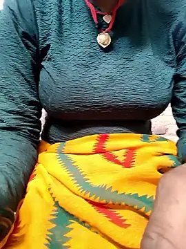 Snapshot of Queen_chayna chatting on 05-10-26, 03:33 Queen chayna online show from 05-10-26, 03:33