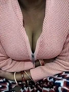 Lovely-Julie online show from 01-09-26, 05:32