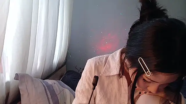 Snapshot of AprilOnilll chatting on 01-07-26, 07:33 AprilOnilll online show from 01-07-26, 07:33