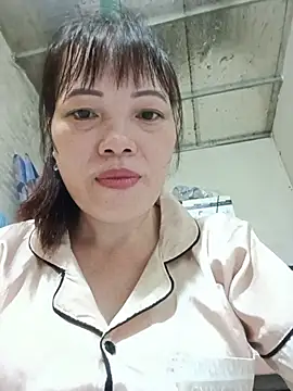 Snapshot of Sana-vn chatting on 06-18-26, 01:15 Sana-vn online show from 06-18-26, 01:15