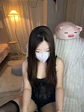Snapshot of _xiaoxinxin_ chatting on 05-12-26, 01:19 xiaoxinxin online show from 05-12-26, 01:19