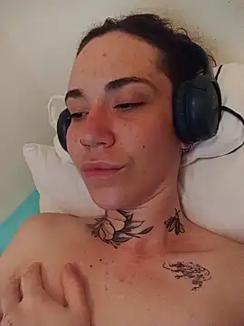 Dirty Pink online show from 02-18-26, 07:54