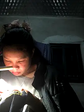 Snapshot of Minhkhue121 chatting on 01-06-26, 03:54 Minhkhue121 online show from 01-06-26, 03:54