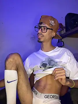 alexx 23cm online show from 04-08-26, 03:34