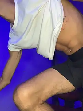 alexx 23cm online show from 04-15-26, 10:10