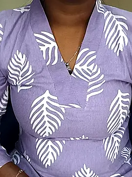 Snapshot of Gown_Wali123 chatting on 01-08-26, 04:31 Gown Wali123 online show from 01-08-26, 04:31