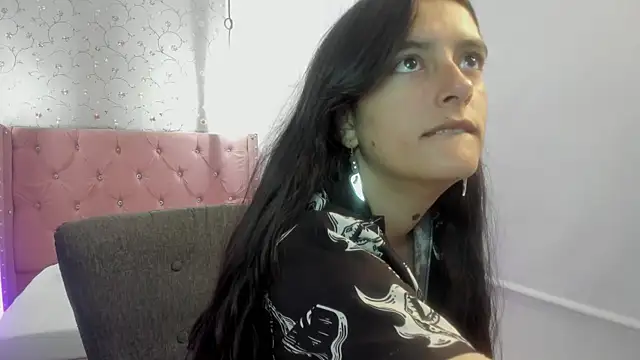 Snapshot of neujuuken1 chatting on 01-08-26, 07:05 neujuuken1 online show from 01-08-26, 07:05