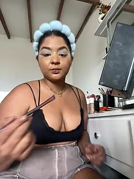 Snapshot of Isabella_Belmont chatting on 01-08-26, 06:32 Isabella Belmont online show from 01-08-26, 06:32