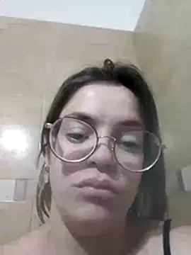 Snapshot of gisequeen chatting on 01-05-26, 11:52 gisequeen online show from 01-05-26, 11:52