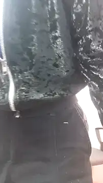 Snapshot of saray_reesee chatting on 02-13-26, 08:05 saray reesee online show from 02-13-26, 08:05