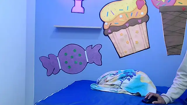 skinnysexzara18 online show from 02-08-26, 01:20