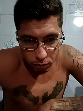 Snapshot of cats_sex chatting on 01-12-26, 04:18 cats sex online show from 01-12-26, 04:18