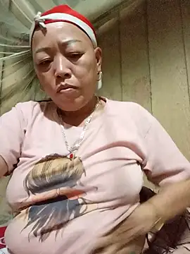 Snapshot of Agnes-baby chatting on 07-18-26, 10:13 Agnes-baby online show from 07-18-26, 10:13