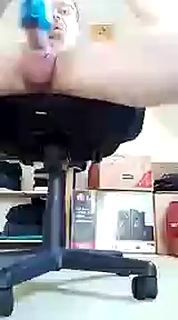 Snapshot of Erz84 chatting on 03-03-25, 11:22 Erz84 online show from 03-03-25, 11:22
