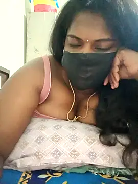 Milky Julia online show from 04-06-26, 06:09