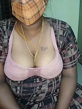 Milky Julia online show from 05-30-26, 05:32