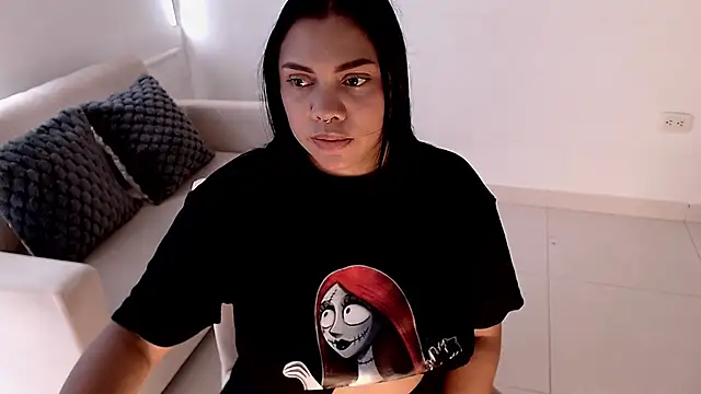 Snapshot of isabelateran chatting on 05-22-26, 06:02 isabelateran online show from 05-22-26, 06:02
