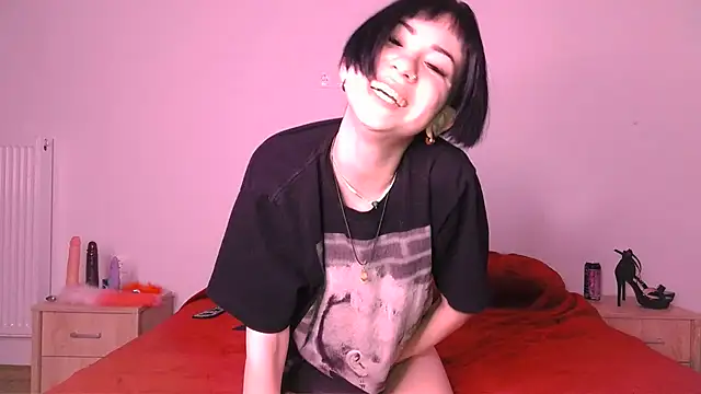 Snapshot of Marley_Queen chatting on 02-25-26, 01:10 Marley Queen online show from 02-25-26, 01:10