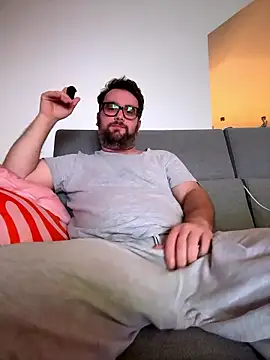 Snapshot of Dominic2295 chatting on 01-16-26, 04:27 Dominic2295 online show from 01-16-26, 04:27