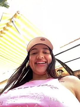 Snapshot of honey_kendalll chatting on 03-02-26, 11:39 honey kendalll online show from 03-02-26, 11:39