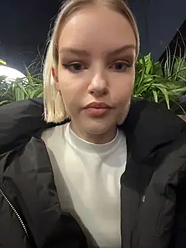 AshleyMur online show from 02-11-26, 04:17