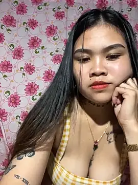 Snapshot of hotbabe69xx chatting on 02-15-26, 12:14 hotbabe69xx online show from 02-15-26, 12:14