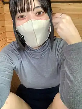 Snapshot of minami_room chatting on 03-18-26, 06:05 minami room online show from 03-18-26, 06:05