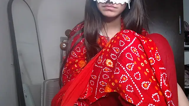 Hottie heer online show from 03-06-26, 05:31