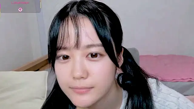 Snapshot of hani-chan chatting on 03-19-26, 11:47 hani-chan online show from 03-19-26, 11:47