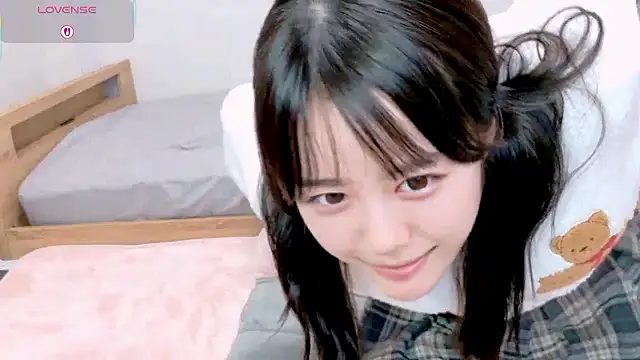 Snapshot of hani-chan chatting on 04-06-26, 12:06 hani-chan online show from 04-06-26, 12:06