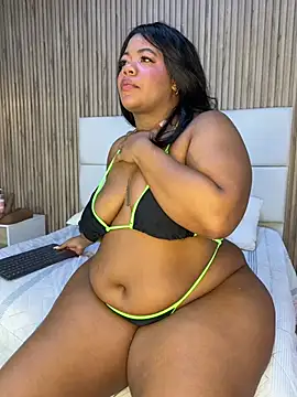 Snapshot of rachell_queen_ chatting on 05-24-26, 06:02 rachell queen online show from 05-24-26, 06:02