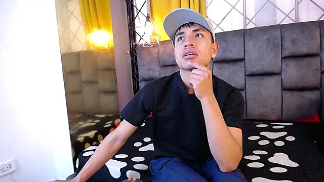 Snapshot of Maik_Russo chatting on 02-05-26, 01:49 Maik Russo online show from 02-05-26, 01:49