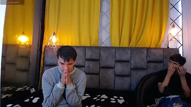 Snapshot of Maik_Russo chatting on 02-18-26, 02:02 Maik Russo online show from 02-18-26, 02:02