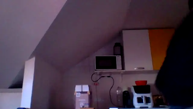 Snapshot of colosone chatting on 01-12-26, 11:04 colosone online show from 01-12-26, 11:04