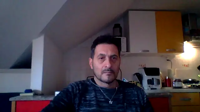 Snapshot of colosone chatting on 02-14-26, 10:56 colosone online show from 02-14-26, 10:56