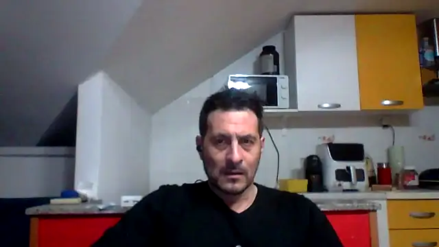 Snapshot of colosone chatting on 02-15-26, 08:16 colosone online show from 02-15-26, 08:16